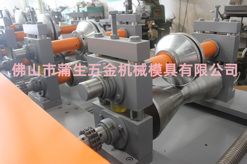 方通板成型機-3